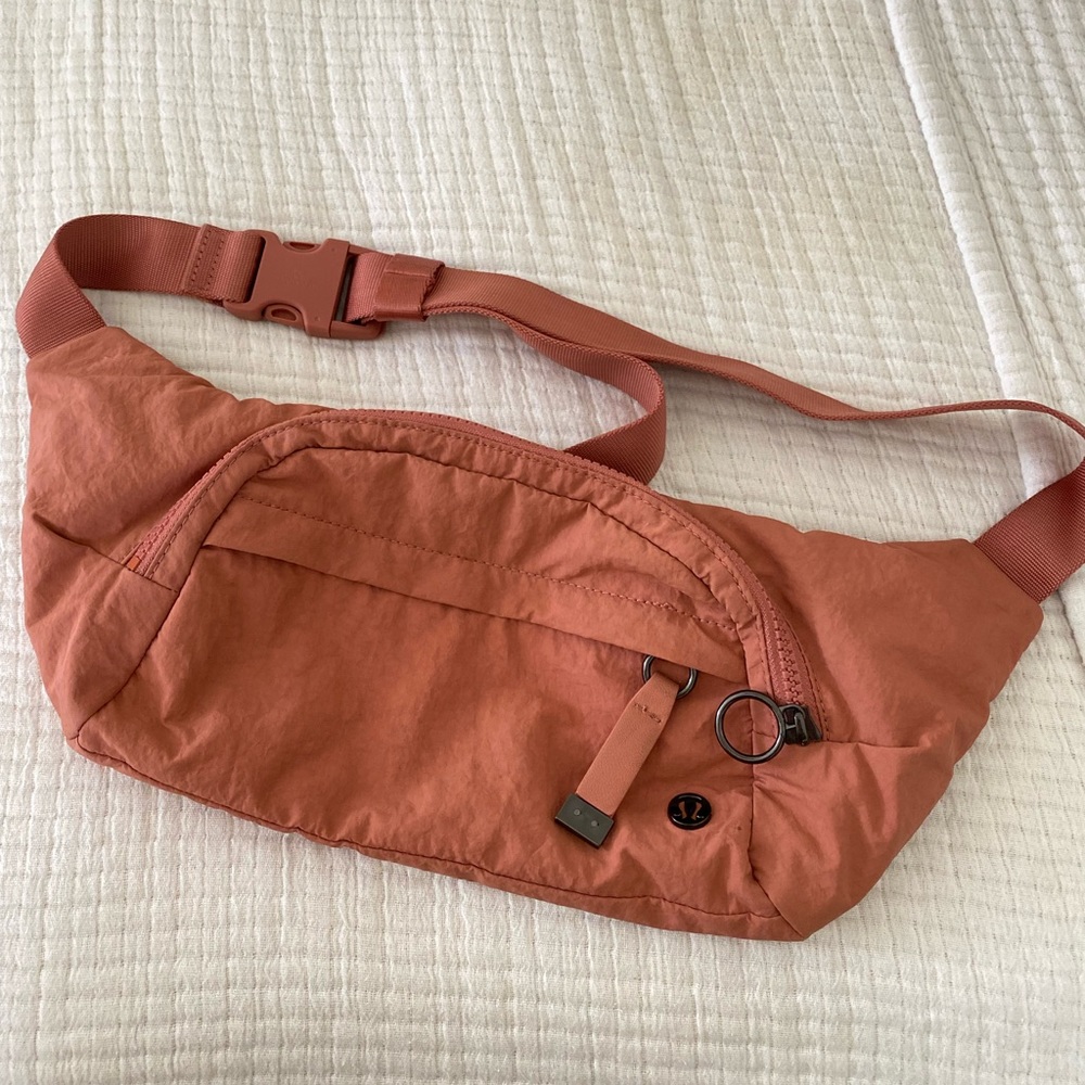 Lululemon Fanny pack